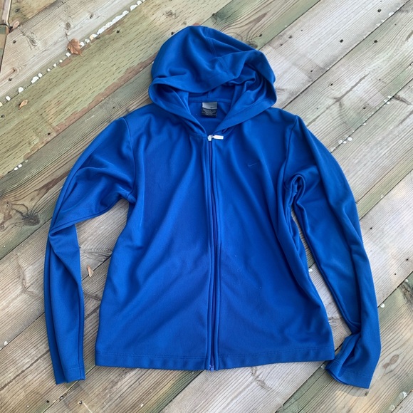 Nike Tops - 🌼 NIKE Dri-fit hoodie (medium)